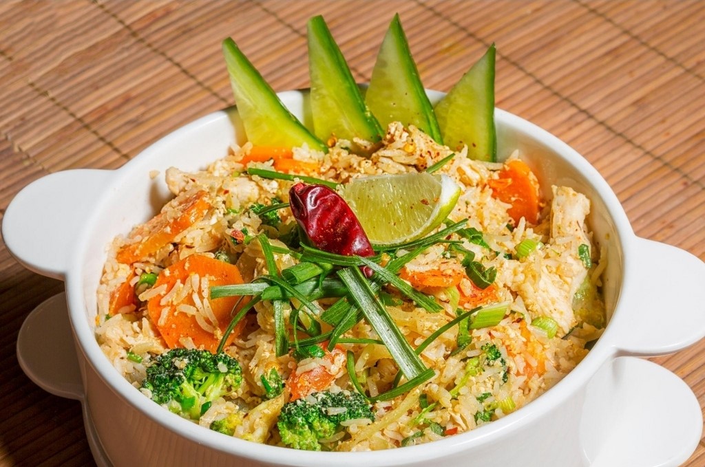  Riz sauté thaï au poulet (Khao Pad)